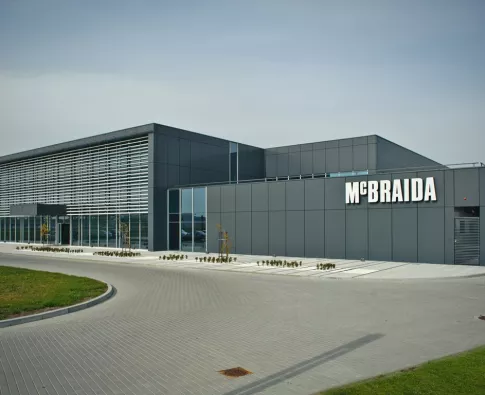 McBraida - budynek produkcyjno-biurowy w Tajęcinie